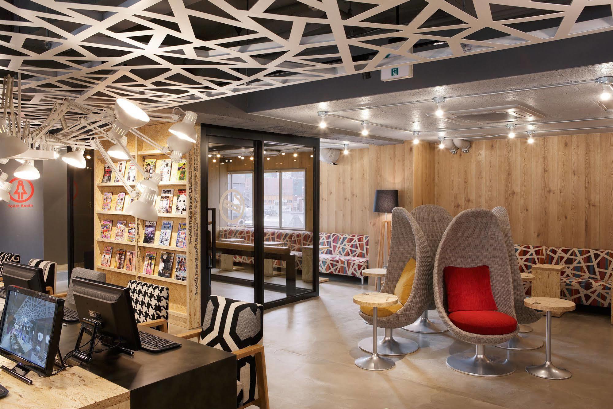 Отель Booth Netcafe & Capsule Токио Экстерьер фото
